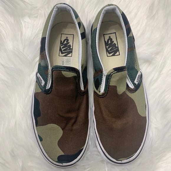 vans woodland camo slip on